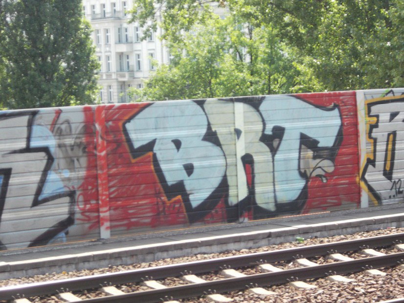 Graffiti Wall in Berlin - Photo by BTT0341 - BRT, Berlin