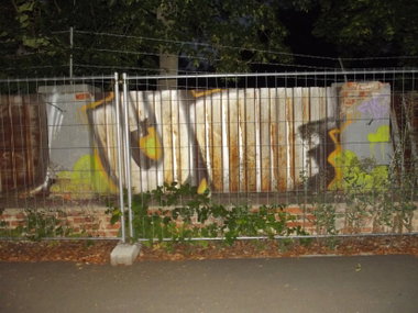 Graffiti Bombing - Photo by BTT0341 - ÜF, Leipzig, Chrome