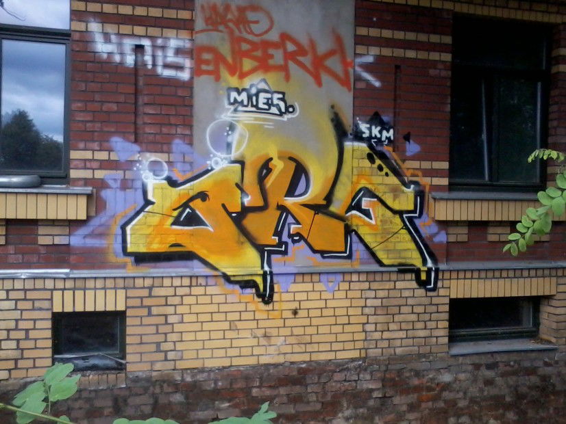 Graffiti Wall - Photo by BTT0341 - ORG, Crew, Mies