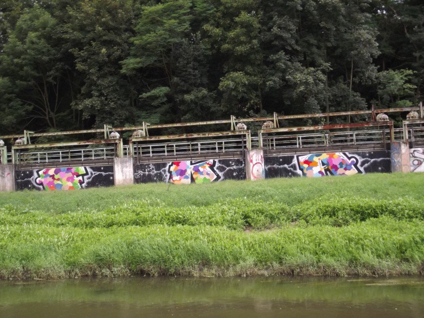 Graffiti Bombing - Photo by BTT0341 - fka, Leipzig, Auensee