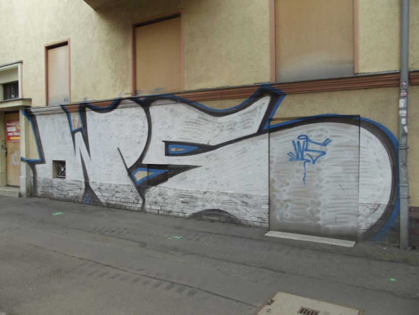 Graffiti Bombing - Photo by BTT0341 - WS, Wall, Leipzig