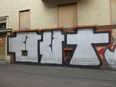 Graffiti Bombing - Photo by BTT0341 - OUT, Wall, Leipzig