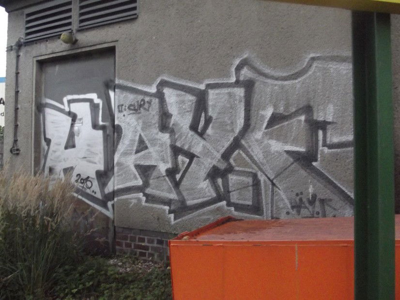 Graffiti Bombing - Photo by BTT0341 - HAYF, Hay.F, Leipzig