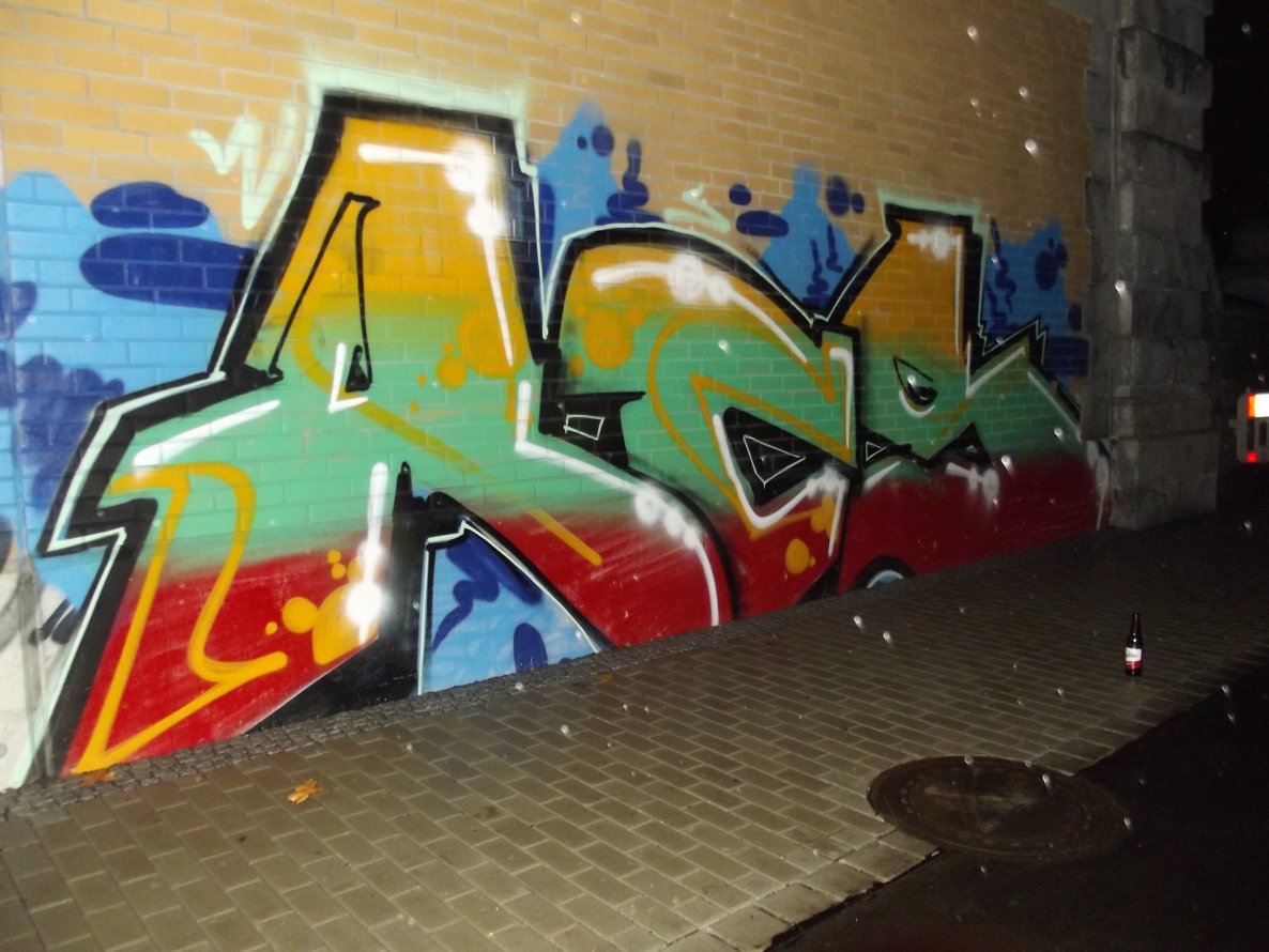 Graffiti Wall - Photo by BTT0341 - rcs, radicals, leipzig