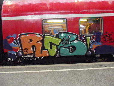 Graffiti Train - Photo by BTT0341 - rcs, resie, menk