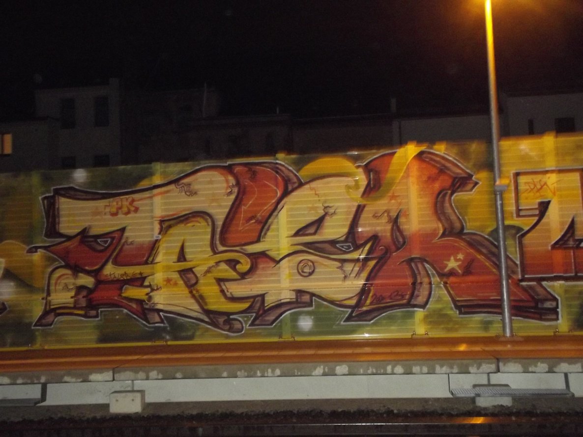 Graffiti Bombing - Photo by BTT0341 - leipzig, pk