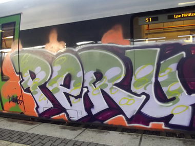 Graffiti Train - Photo by BTT0341 - peru, leipzig