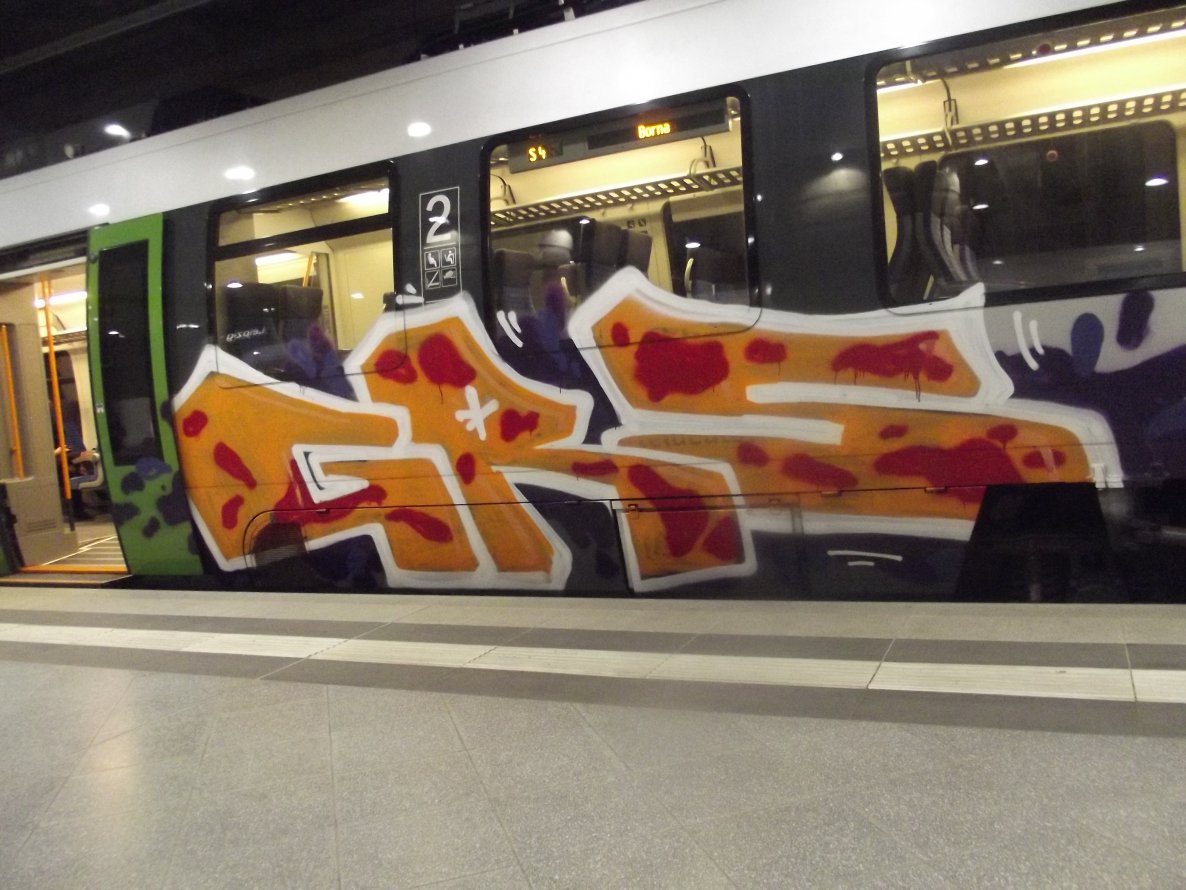 Graffiti Train - Photo by BTT0341 - grs, leipzig