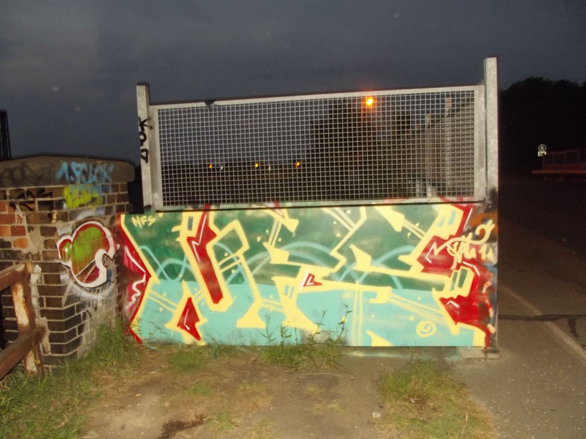 Graffiti Bombing - Photo by BTT0341 - nfs, leipzig