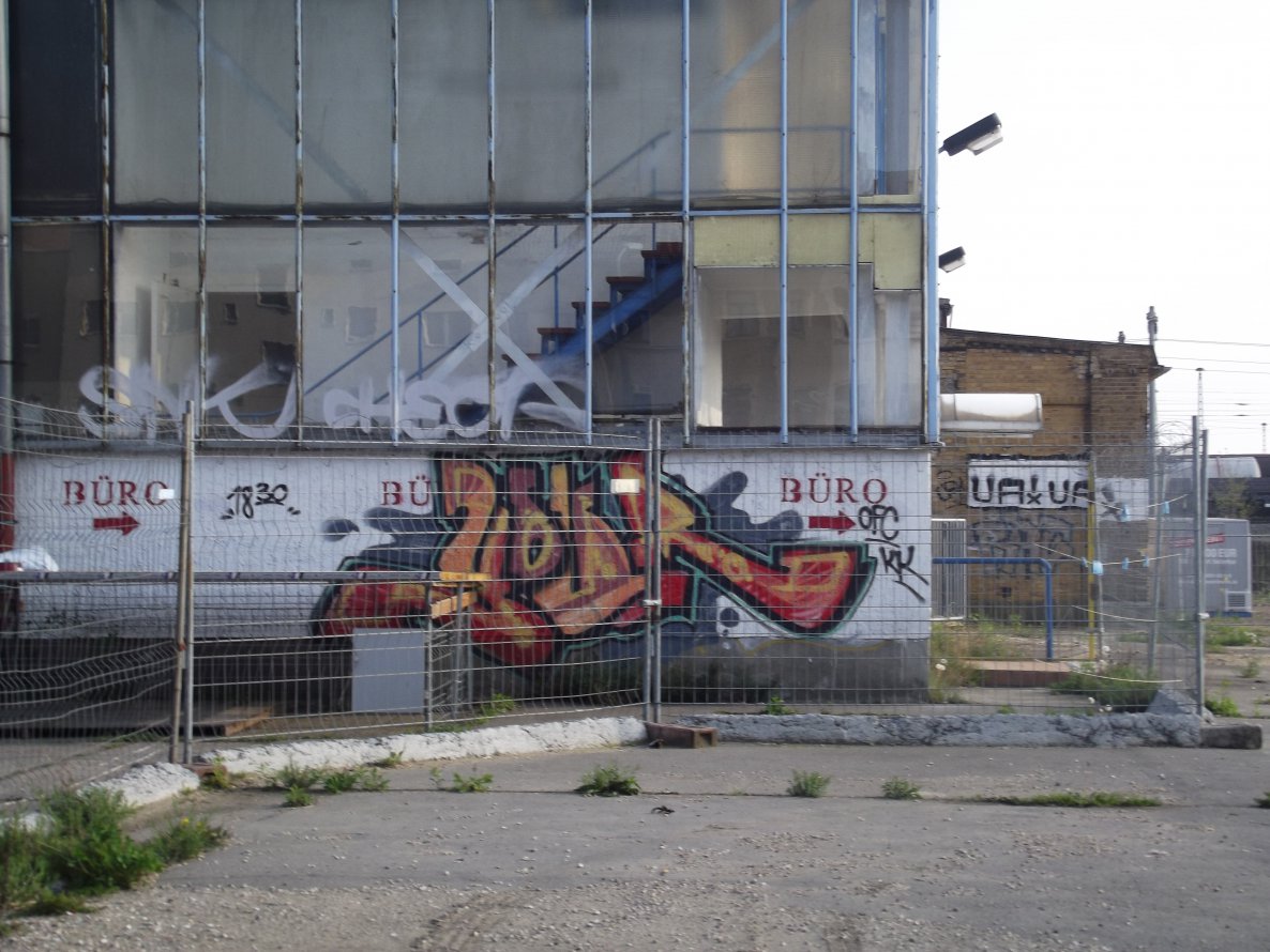 Graffiti Bombing - Photo by BTT0341 - your, leipzig