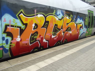 Graffiti Train - Photo by BTT0341 - rcs, radicals, leipzig