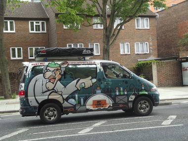 Graffiti Artwork in London - Photo by BTT0341 - london