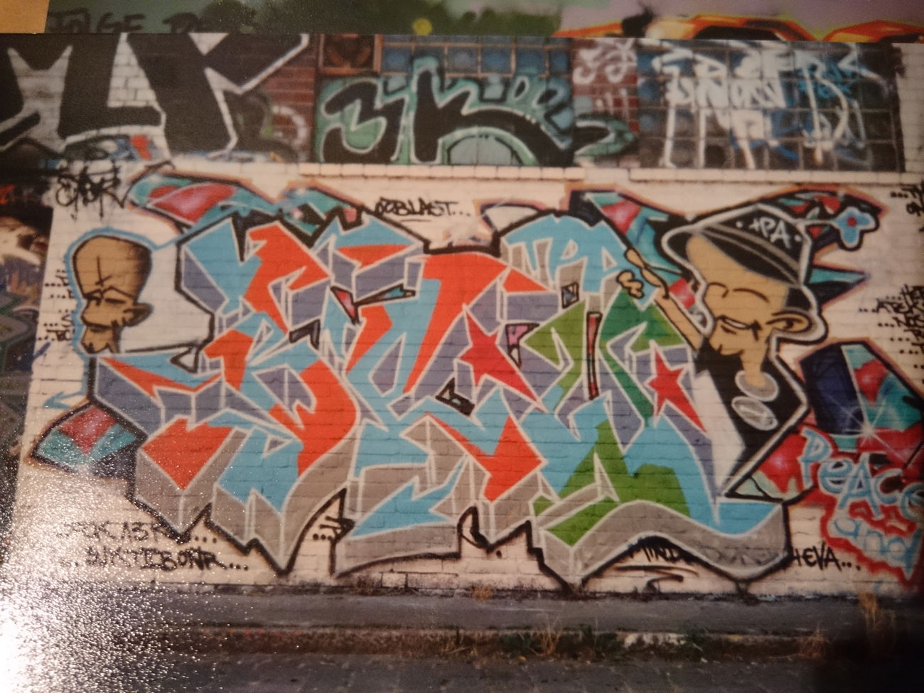Graffiti Wall - Photo by Backfisch01 (1995)