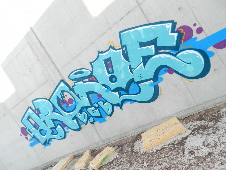 Graffiti Bombing in Halle - Photo by BackgroundBoys - ironie, bgb