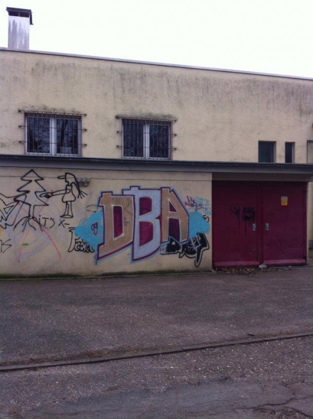 Graffiti Bombing in Karlsruhe - Photo by Badner - dba, crew, dba (2009)