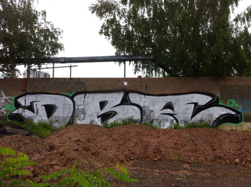 Graffiti Bombing in Karlsruhe - Photo by Badner - dba, crew, dba (2013)