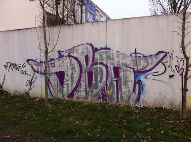 Graffiti Bombing in Karlsruhe - Photo by Badner - dba, crew, dba