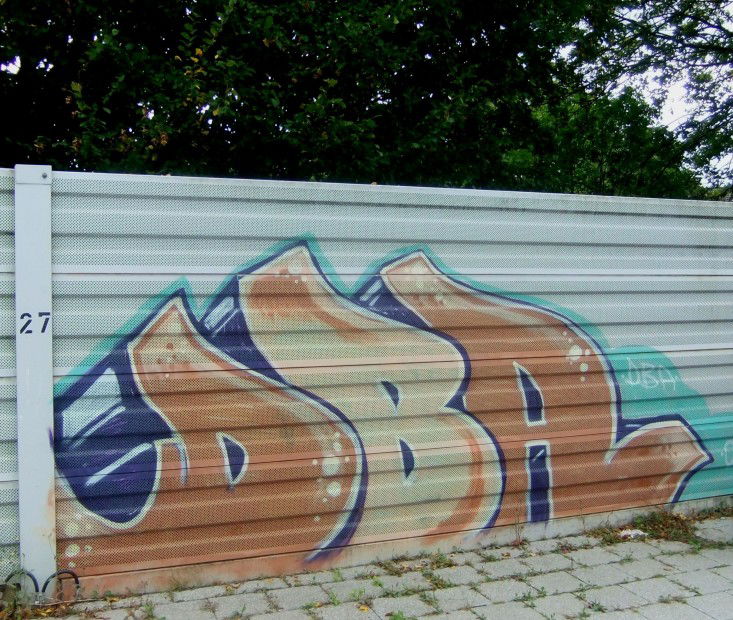 Graffiti Bombing in Karlsruhe - Photo by Badner - dba, crew, dba