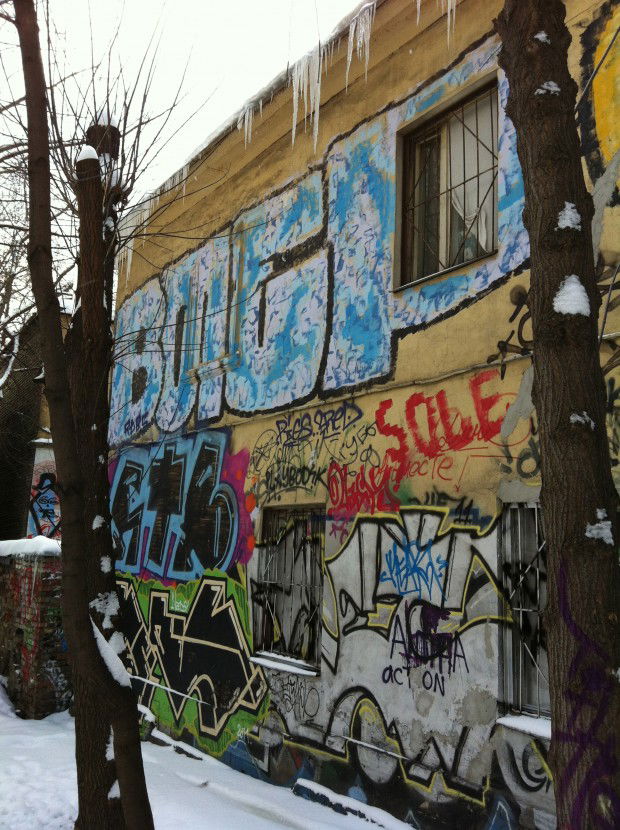 Graffiti Bombing in Moscow - Photo by Baep - ????, baep (2011)