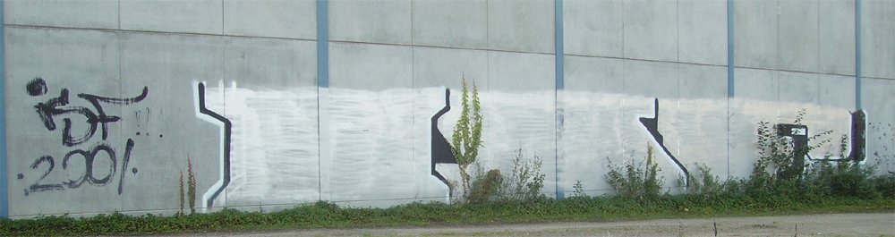 Graffiti Bombing in Karlsruhe - Photo by Bananensaft - Isf, karlsruhe (2001)
