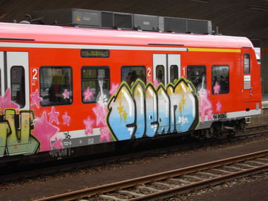 Graffiti Train - Photo by Bananensaft - Clean