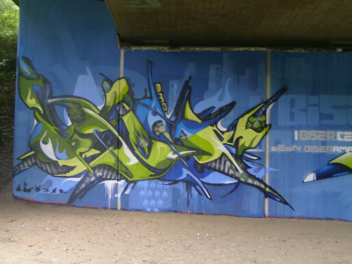 Graffiti Wall in Karlsruhe - Photo by Bananensaft - Biser, kühler, krug