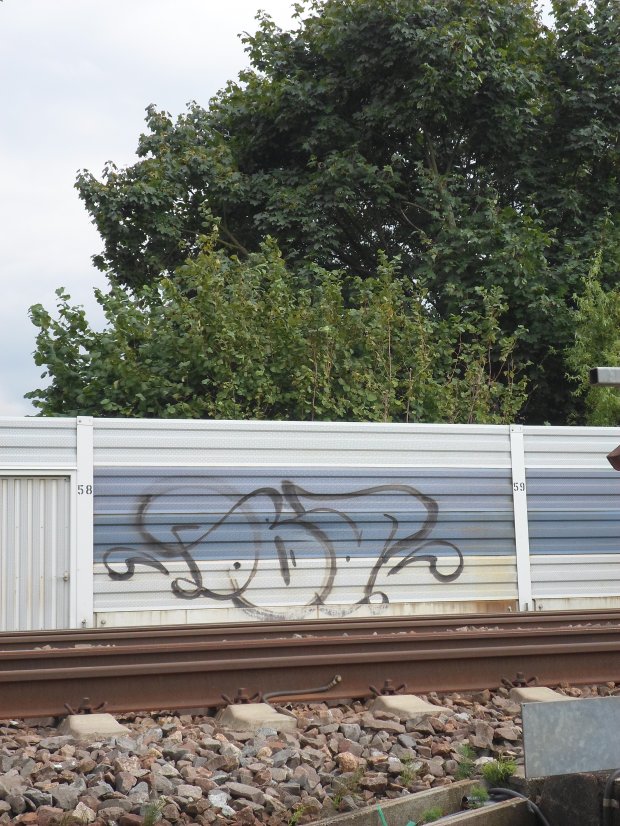 Graffiti Bombing in Karlsruhe - Photo by Bananensaft - Dba, crew, dba