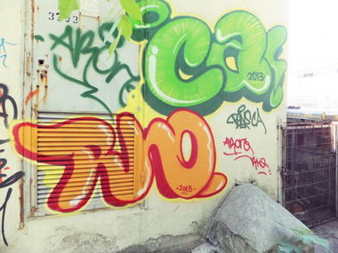 Graffiti Bombing in Izmir - Photo by Baron07 - Color, Addicts, Rho
