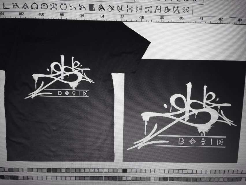 Graffiti Artwork - Photo by BasikFox