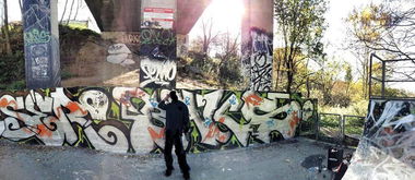 Graffiti Bombing - Photo by Bbaks - baki