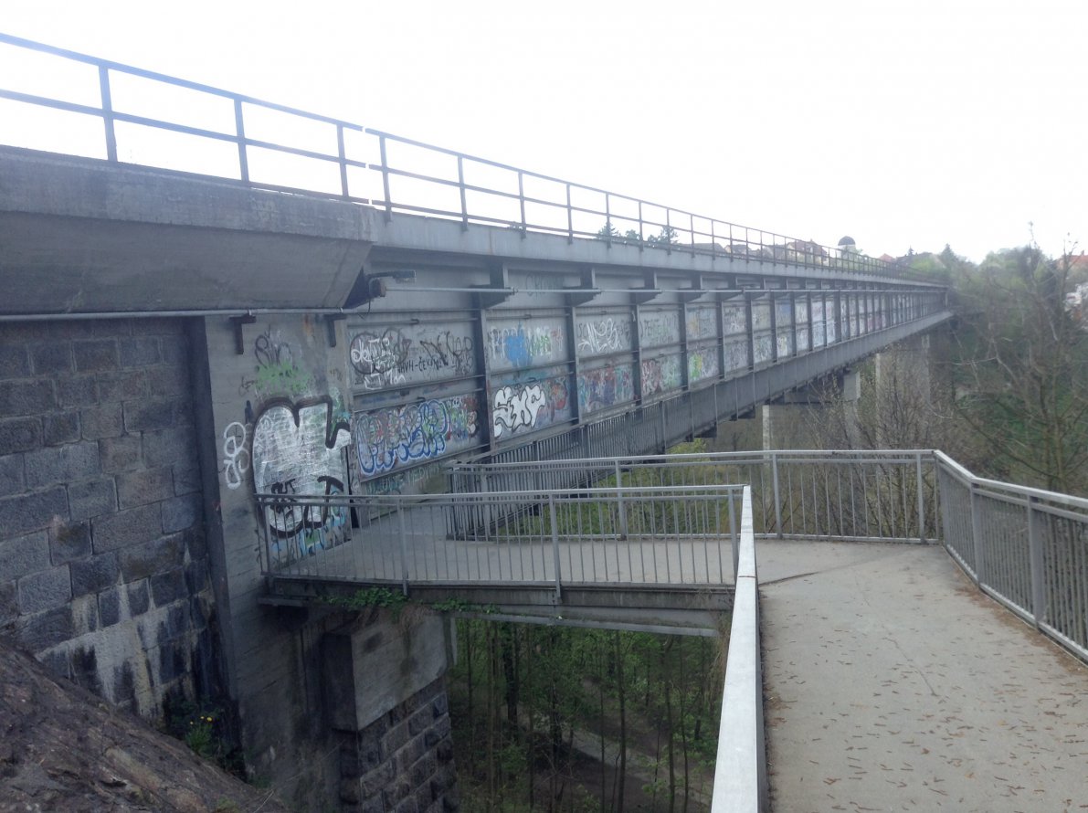 Graffiti Bombing - Photo by Bbaks - ok