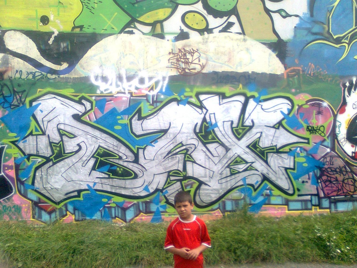 Graffiti Wall - Photo by Bbaks - BAX