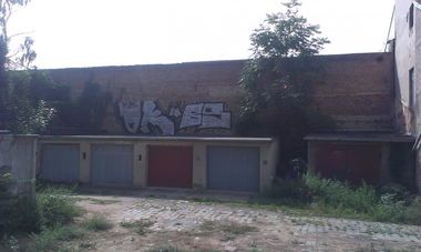 Graffiti Bombing - Photo by Bbaks (2015)