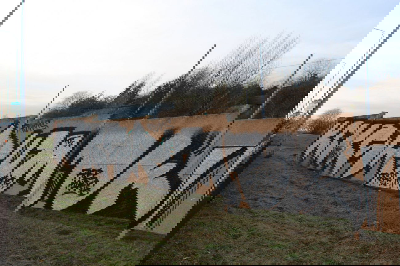 Graffiti Bombing - Photo by Bbaks - FREE, EL, MAROOON