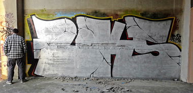 Graffiti Bombing - Photo by BeKaeS - BKS, CREW, AMOK
