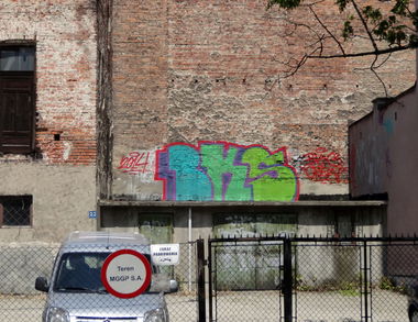 Graffiti Bombing - Photo by BeKaeS - BKS, CREW