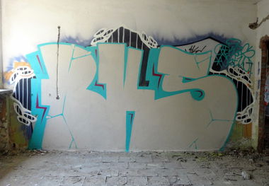 Graffiti Wall - Photo by BeKaeS - BKS, CREW