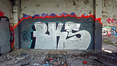 Graffiti Wall - Photo by BeKaeS - BKS