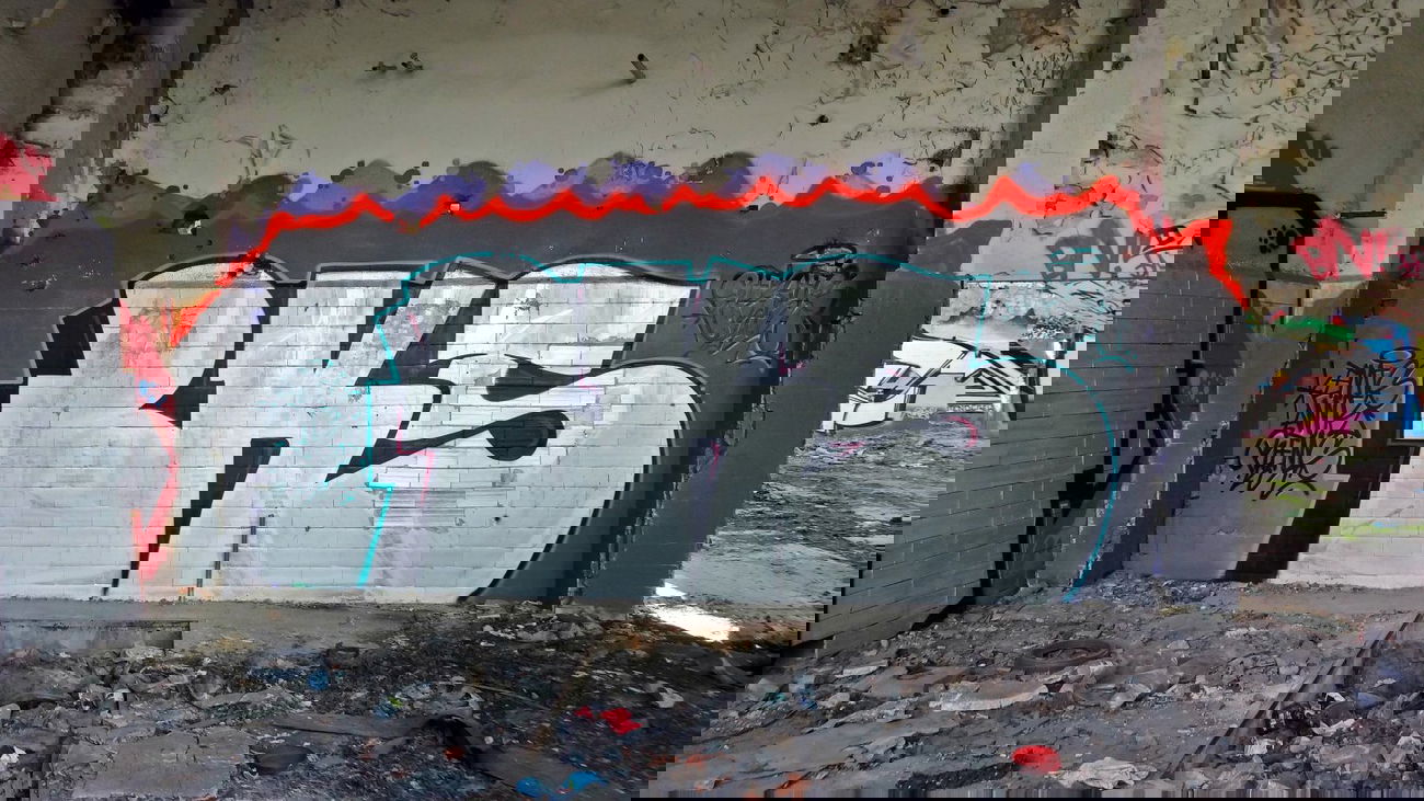 Graffiti Wall - Photo by BeKaeS - BKS