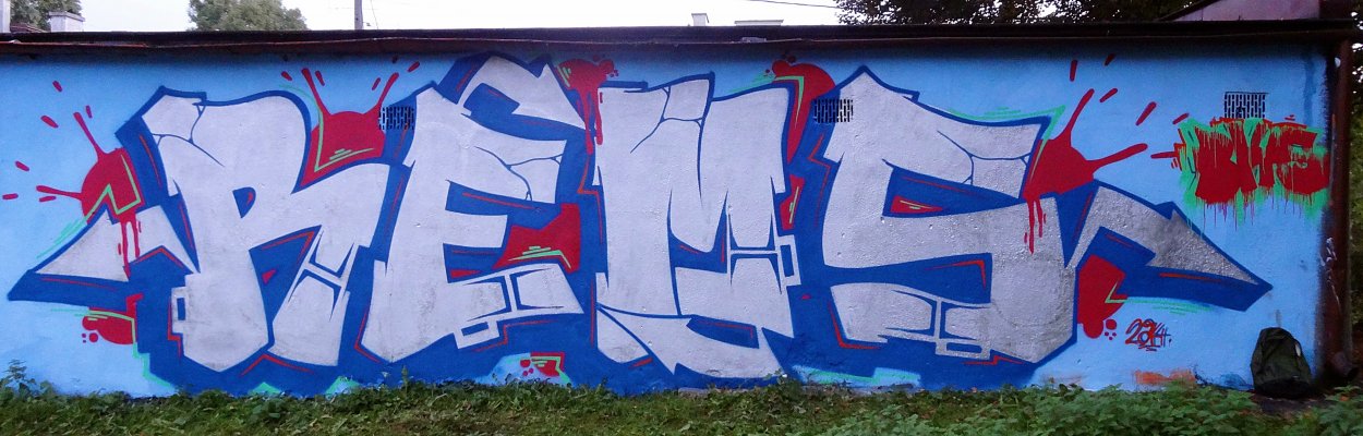 Graffiti Wall - Photo by BeKaeS - REMS, BKS, CREW