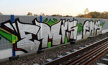 Graffiti Bombing - Photo by BeKaeS - STO, LAT, EMIS!