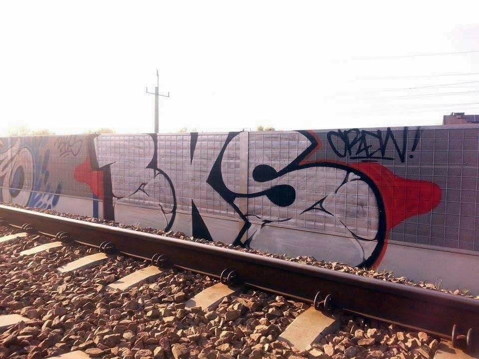 Graffiti Bombing - Photo by BeKaeS - BKS, CREW