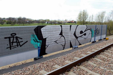 Graffiti Bombing - Photo by BeKaeS