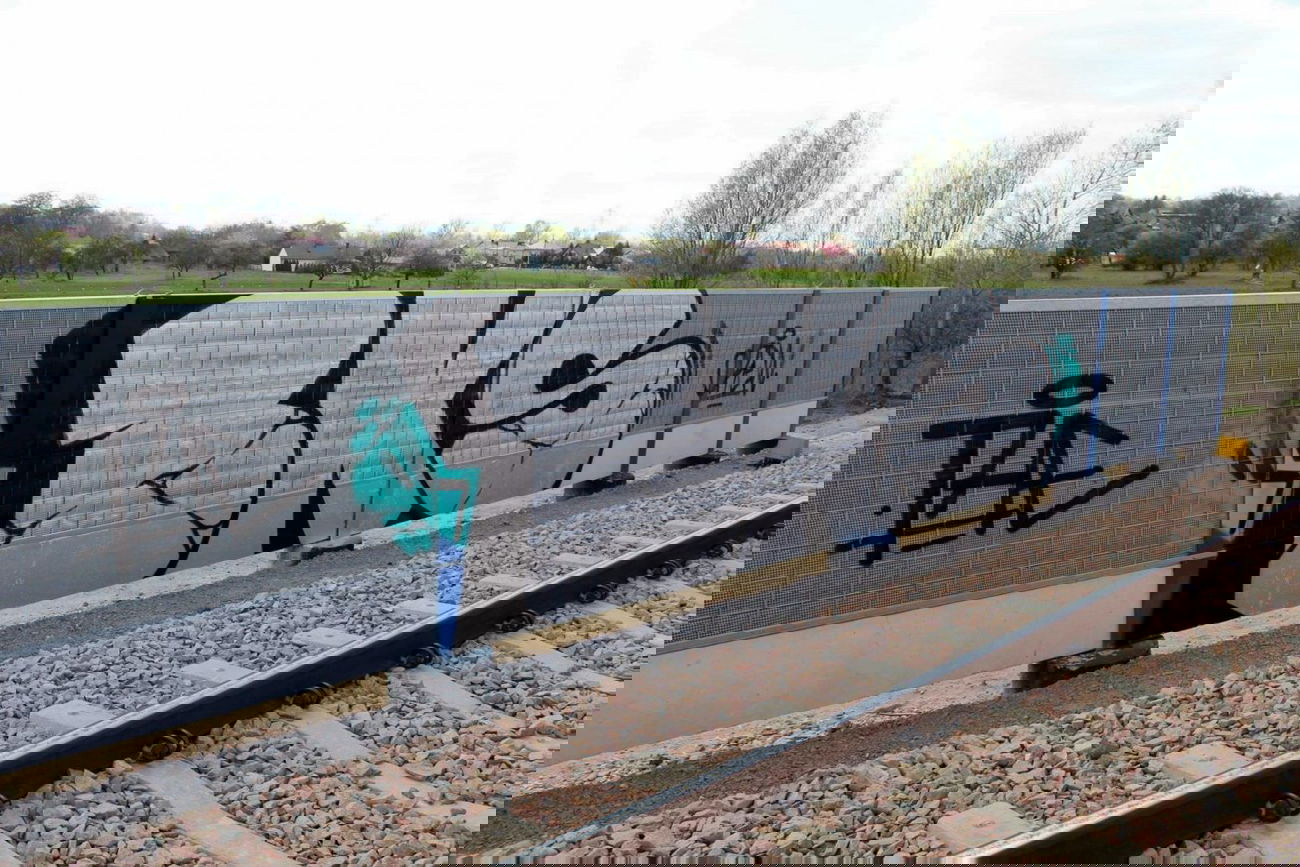 Graffiti Bombing - Photo by BeKaeS