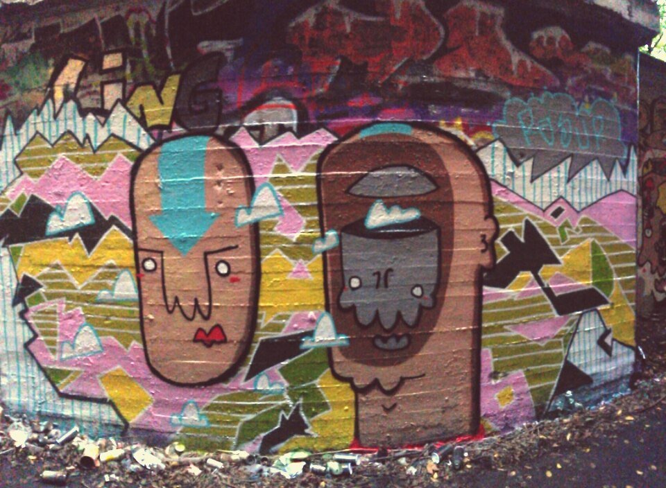 Graffiti Wall - Photo by Beemo - rasur, cpc, rac