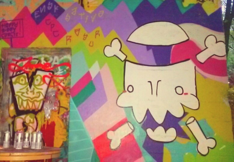 Graffiti Wall - Photo by Beemo - rasur, cpc, rac