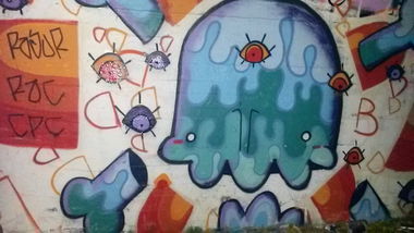 Graffiti Wall - Photo by Beemo - rasur, cpc, rac