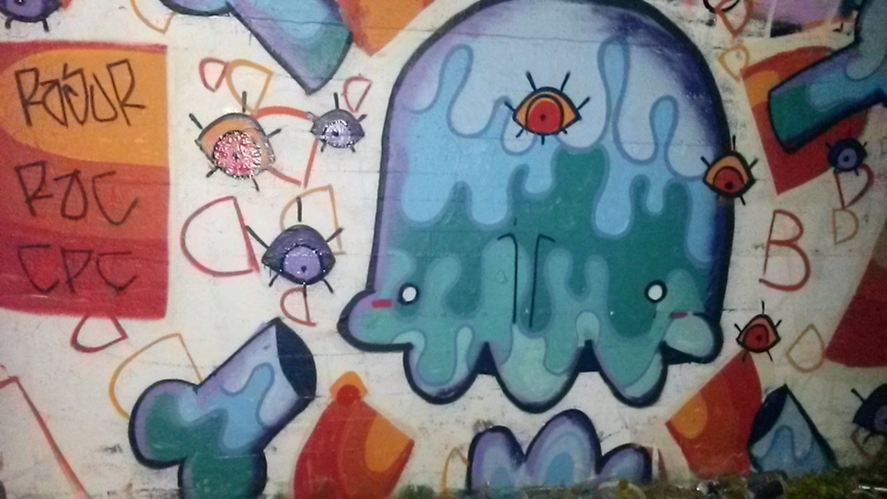 Graffiti Wall - Photo by Beemo - rasur, cpc, rac