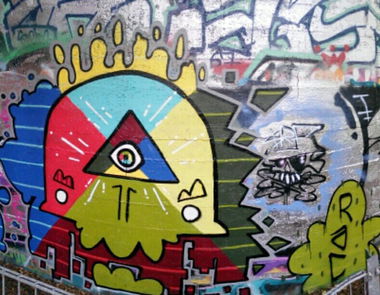 Graffiti Wall - Photo by Beemo - rasur, cpc, rac