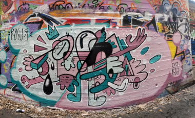 Graffiti Wall - Photo by Beemo - rasur, rac, cpc (2015)